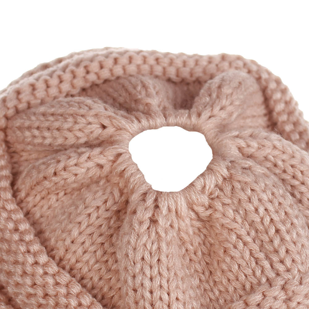 Women’s Knit Baseball Cap – Stylish & Cozy