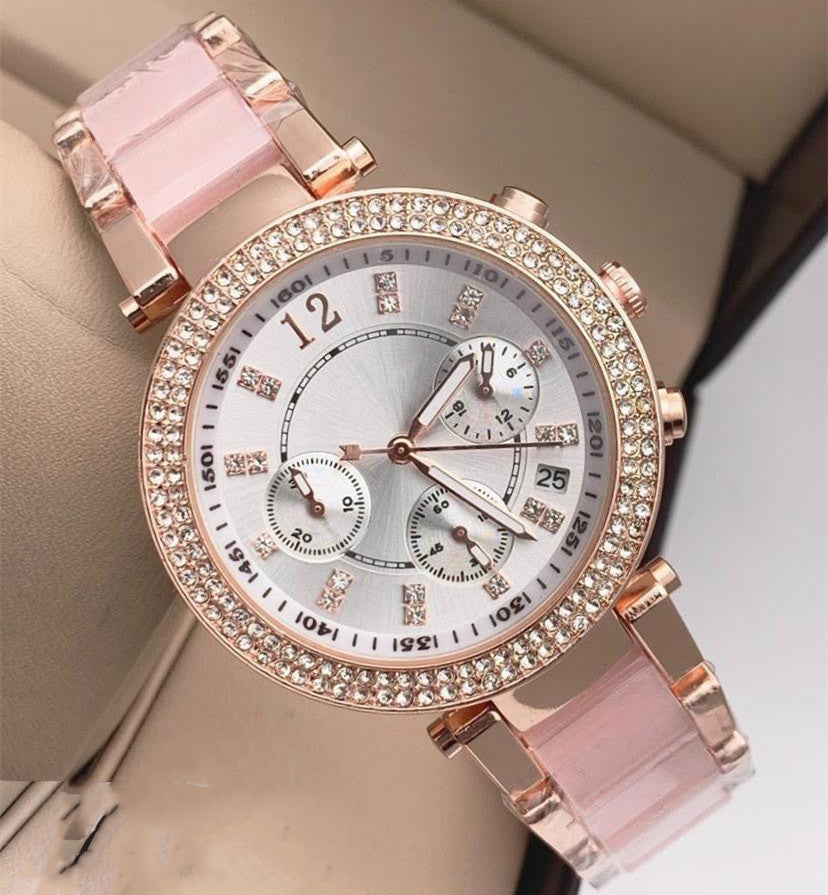 Spiral Crown Fashion Quartz Watch – Stylish Round Dial