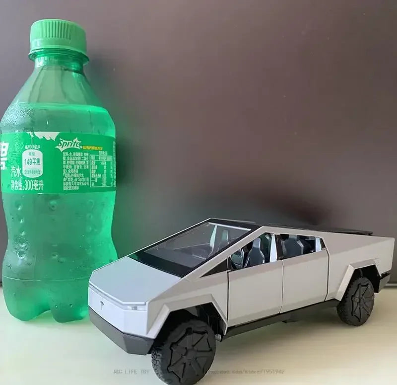 1:32 Tesla Cybertruck Diecast Alloy Model – Toy Pickup Truck for Kids