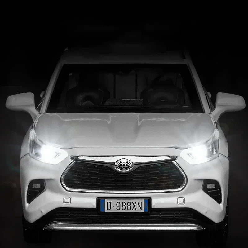 1:32 Toyota Highlander 2023 SUV Diecast Model – Alloy Toy with Sound & Light