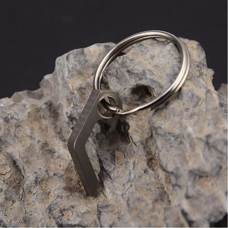 Mini Lightweight Beer Bottle Opener Keyring – Portable EDC Pocket Tool for Camping & Hiking