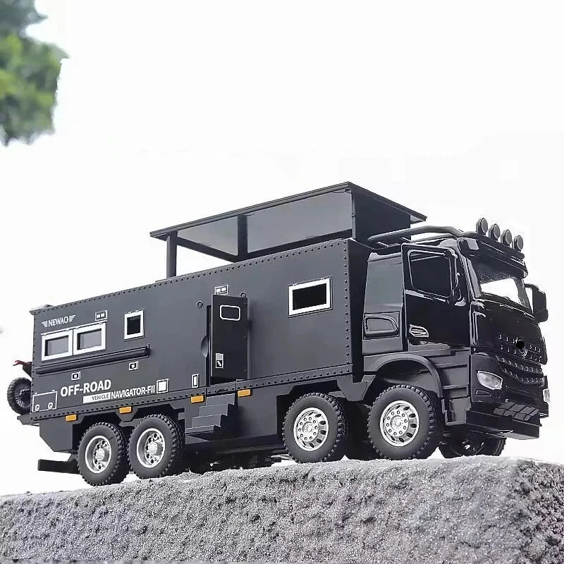 1:32 Mercedes Benz Nomadism RV Toy Car – Alloy Diecast Model with Sound & Light