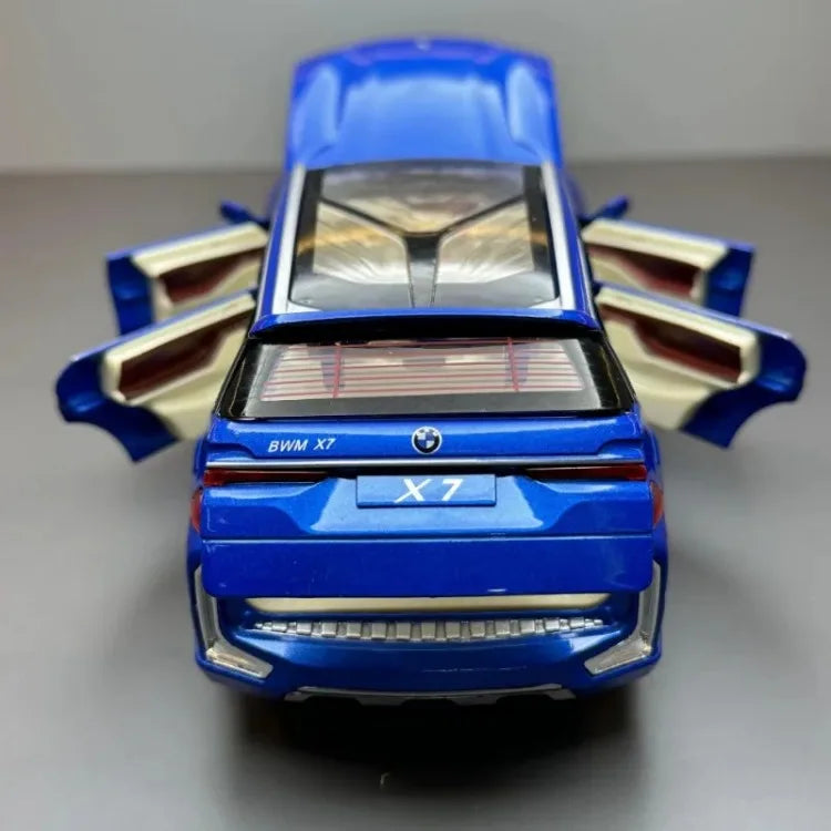 1:24 Scale Diecast BMW X7 Alloy SUV Toy – Sound & Light Collectible