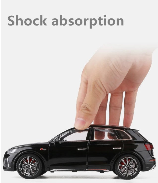 Audi Q5 Diecast Metal SUV Model Car – High Simulation Toy Vehicle With Sound & Light For Kids & Collectors