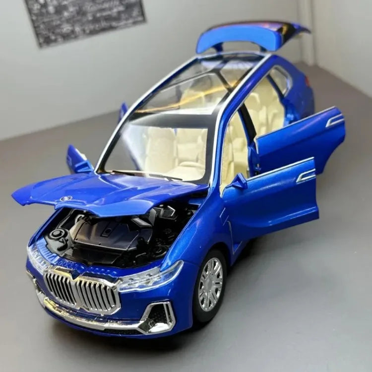 1:24 Scale Diecast BMW X7 Alloy SUV Toy – Sound & Light Collectible