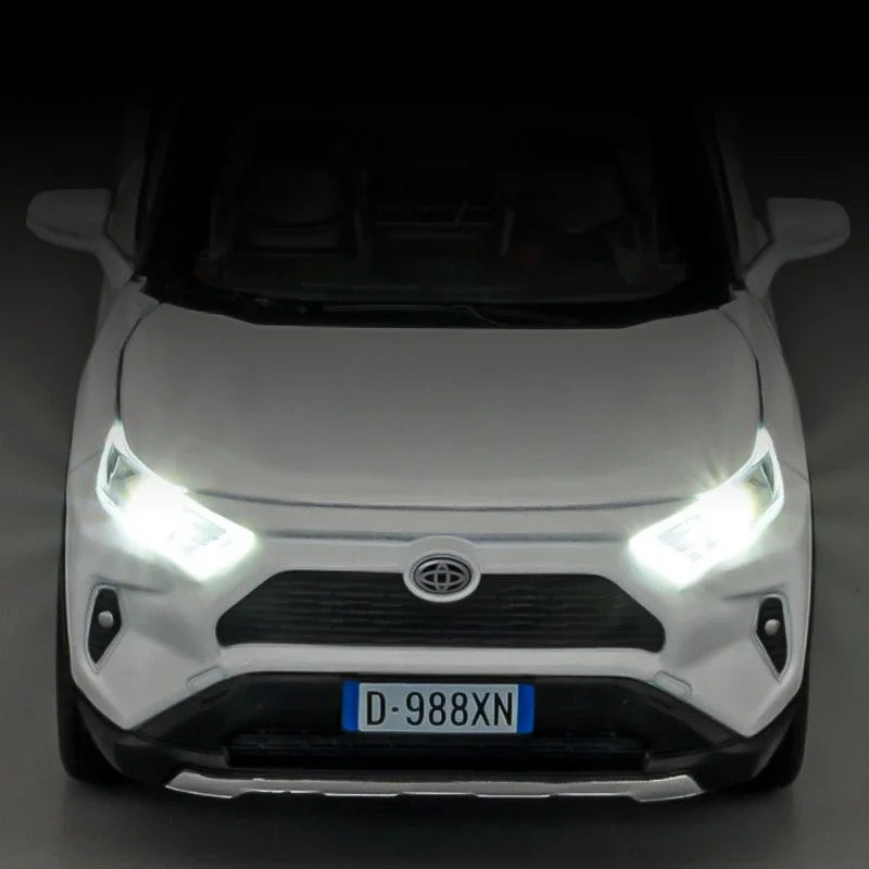 1:32 Toyota RAV4 Highlander Diecast Model – Alloy SUV Toy with Sound & Light