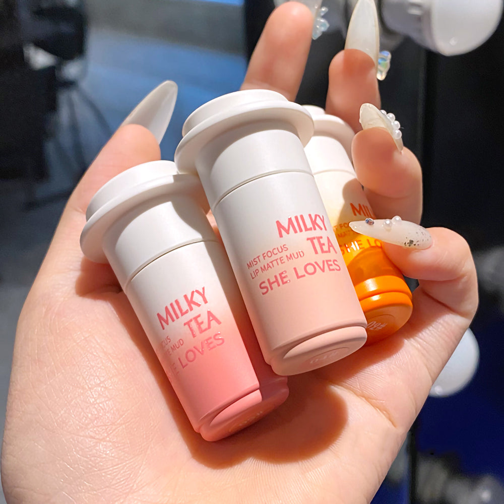 Non-Stick Cup Dual-Use Lip and Cheek Gloss – Waterproof & Matte