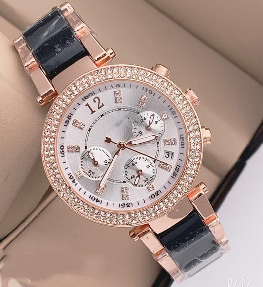 Spiral Crown Fashion Quartz Watch – Stylish Round Dial