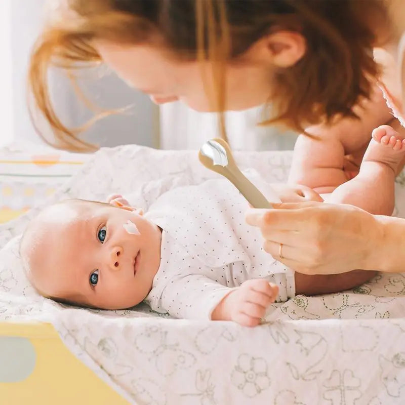 Diaper Cream Applicator Spatula – Flexible Silicone Baby Bum Brush with Suction Cup (Beige/Sky Blue)